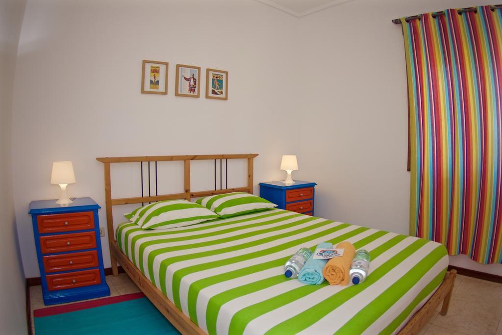 Oporto Surf Camp Hostel Езмориз Стая снимка